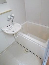 日々の疲れを癒すお風呂付です