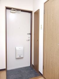明るい玄関です