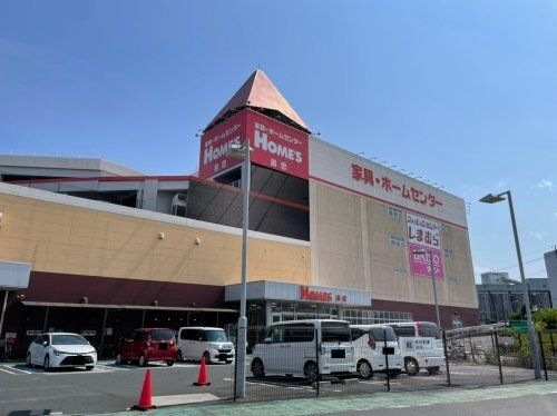 写真：島忠ホームズ昭島店