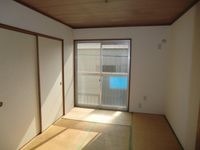 和室、ちょっとしたくつろぎスペースにいかがでしょうか