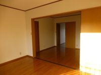 お部屋が隣接しており、広く使うこともできます♪