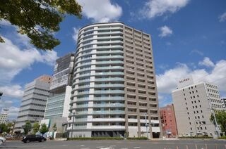 写真:ザ・パークハウス広島駅前通りの外観