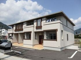 クローバーＭの外観