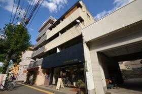 都ビルの外観