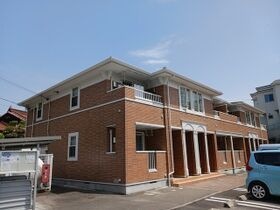 プラシード五番館の外観