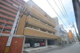 ベルメゾン新見の外観