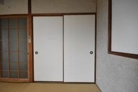 押入