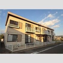 力川ハイツ B棟の外観