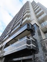 エスリード大阪プライムゲートの外観