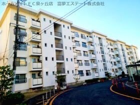 泉北槇塚台住宅10号棟の外観