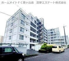 泉ヶ丘コーポラスB棟2棟の外観