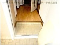 落ち着いた玄関です