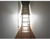 屋根裏収納
