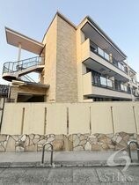 Casa de Perlaの外観
