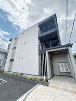 RELA FORTの外観