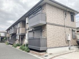 ドミール本町の外観