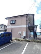 クロー・エイテルパーチの外観