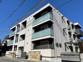 グリーンコート鷹合の外観
