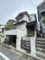 河原城貸家の外観