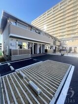 グレイシャス天美 B棟の外観