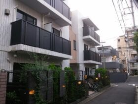 ラハイナ東新宿の外観