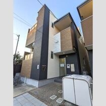 ハーモニーテラス車道の外観