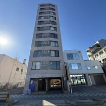 カルダモモ八事タワーの外観