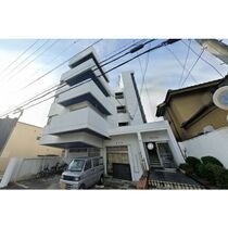 黒川ビルの外観