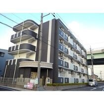 フォルシュ22の外観