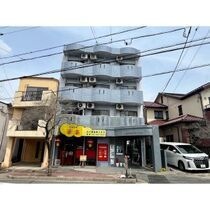 エクラ・ド・アージュの外観