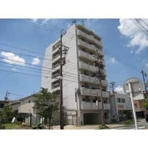 VIVIAN尾頭橋の外観