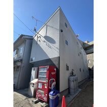 アコモ鳴海の外観