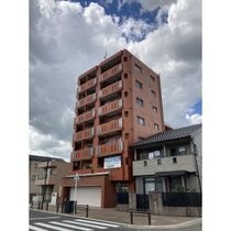 サンメゾン西春の外観