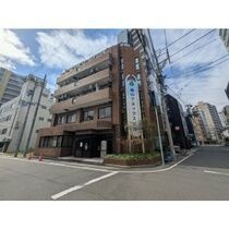 横山アネックスビルの外観