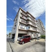 第3アスナロマンションの外観