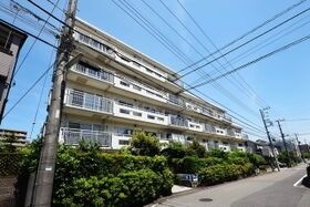 多摩市豊ヶ丘1丁目の外観