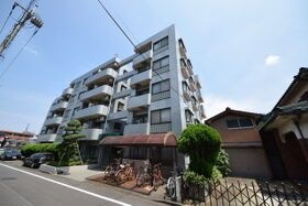 多摩市豊ヶ丘1丁目の外観