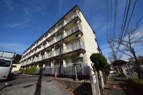 多摩学生マンションの外観