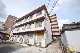 シャトル井上の外観