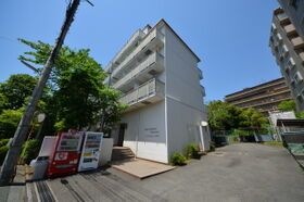 ストークレジデンスナカザワの外観
