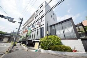 多摩市諏訪3丁目の外観