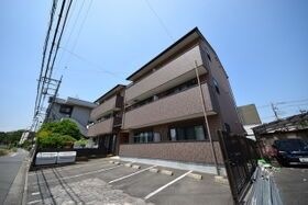 アニヴェルセルの外観