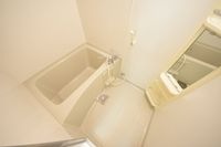 ★鏡もあるお風呂です★