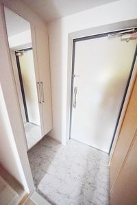 ☆靴箱には鏡がついてます☆