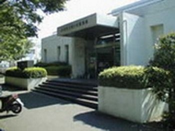 多摩市立豊ヶ丘図書館