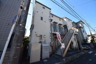 写真:イザットパレス相模原の外観