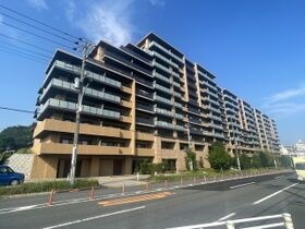 リーフィアレジデンス橋本の外観