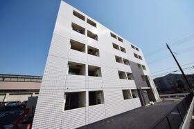 グランシャテーネの外観