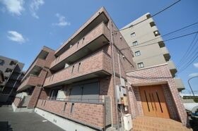 バリアント橋本の外観
