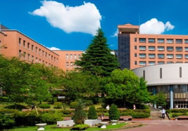 私立桜美林大学